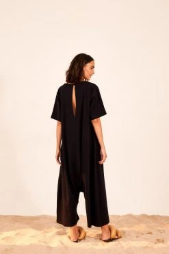 FARM RIO A BRASILEIRA BLACK JERSEY JUMPSUIT New In 7 FARM RIO A BRASILEIRA BLACK JERSEY JUMPSUIT New In