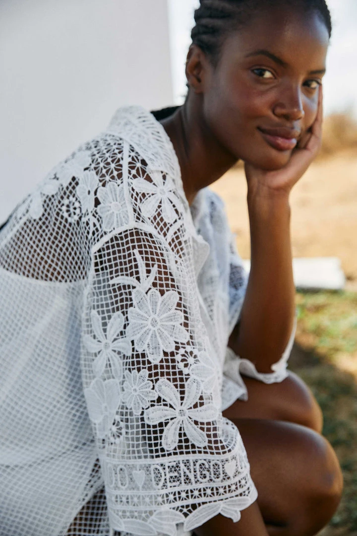 FARM RIO Tropical Wind Guipure Lace Shirt New In 4 FARM RIO Tropical Wind Guipure Lace Shirt New In