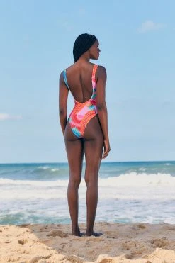 FARM RIO Happy Toucans One Piece Swimsuit 8 FARM RIO Happy Toucans One Piece Swimsuit