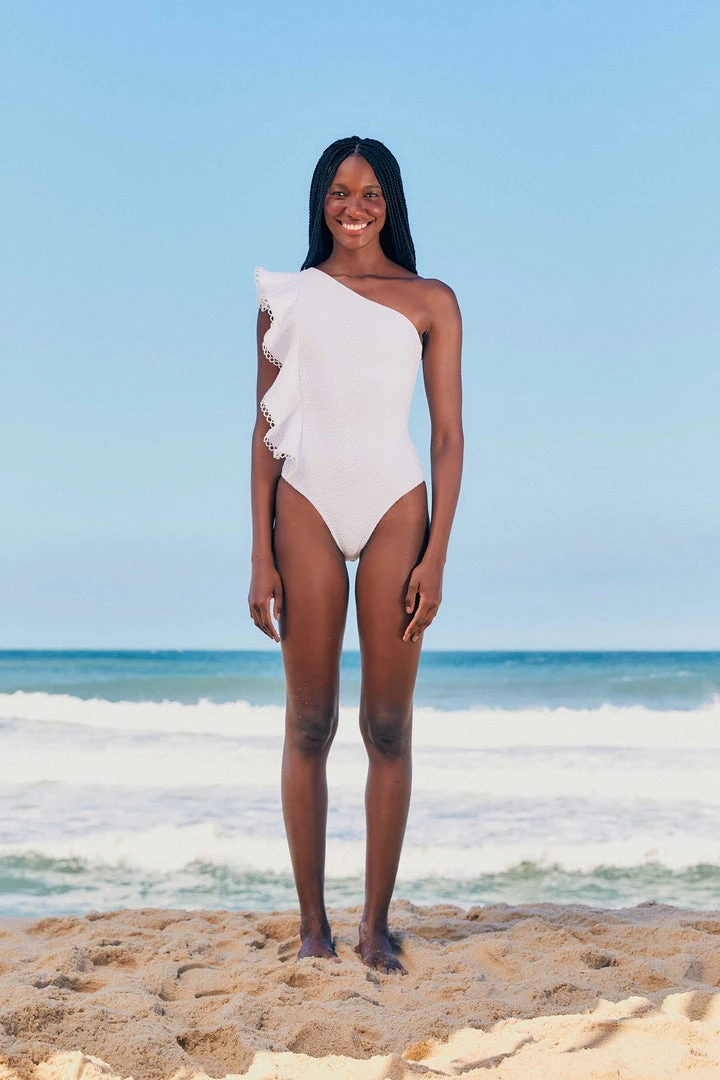 FARM RIO Ruffles Laise One Piece Swimsuit New In 2 FARM RIO Ruffles Laise One Piece Swimsuit New In