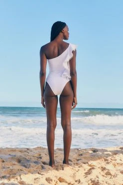 FARM RIO Ruffles Laise One Piece Swimsuit New In 8 FARM RIO Ruffles Laise One Piece Swimsuit New In