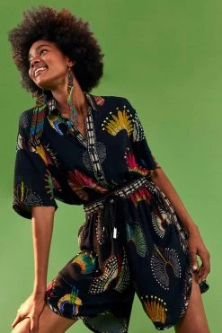 FARM RIO BLACK WONDERFUL HEADDRESS UNISEX SHORTS New In