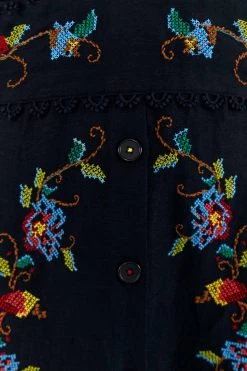 FARM RIO BLACK CROSS STITCH V NECK DRESS Most Loved