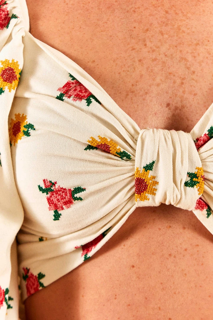 FARM RIO Mixed Cross Stitch Flowers Crop Top New In 6 FARM RIO Mixed Cross Stitch Flowers Crop Top New In