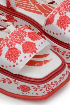 FARM RIO RED EMBROIDERY FLATFORM SANDAL New In