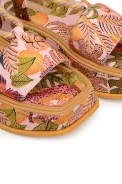 FARM RIO SUMMER DREAM FLATFORM SANDAL New In