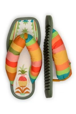 FARM RIO New In PINEAPLE PUFFY FLIP FLOP 6 FARM RIO New In PINEAPLE PUFFY FLIP FLOP