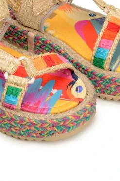 FARM RIO New In COLORFUL TOUCANS FLATFORM RAFFIA VELCRO SANDAL 5 FARM RIO New In COLORFUL TOUCANS FLATFORM RAFFIA VELCRO SANDAL