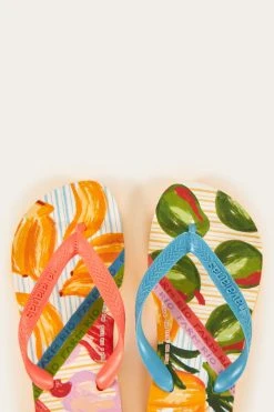 FARM RIO Most Loved FRUITS SCARVES HAVAIANAS SANDALS