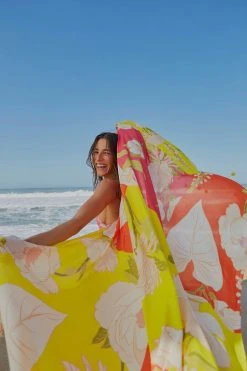 FARM RIO New In NEON GARDEN SARONG
