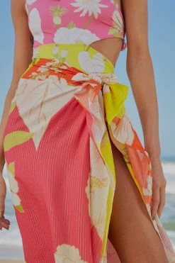 FARM RIO New In NEON GARDEN SARONG 6 FARM RIO New In NEON GARDEN SARONG